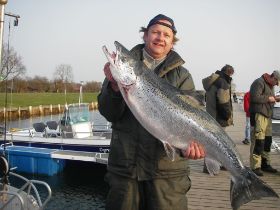 Lachsangeln Schaprode 2009 029_2 (2).jpg